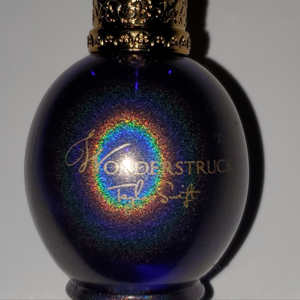STILL HAVE THIS ITEM,ITS NOT BEEN SOLD! COPY - Taylor Swift Wonderstruck Perfume